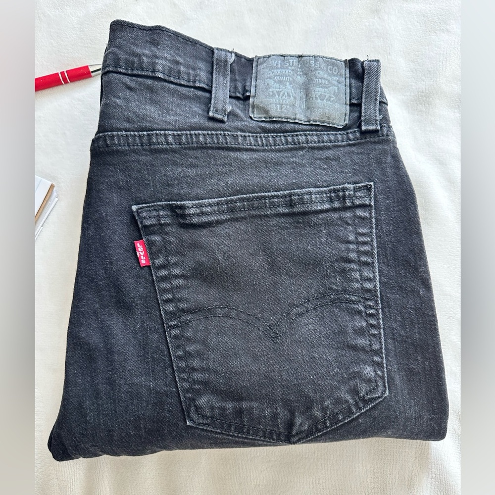 512 SLIM LEVIS JEANS (used)